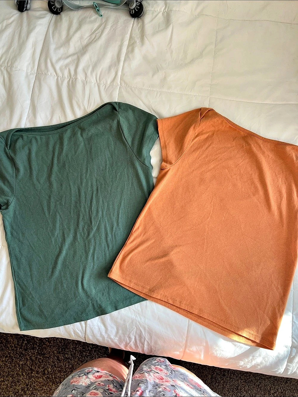Old Navy Snug Boatneck T-Shirt Tops Green & Orange X-Large